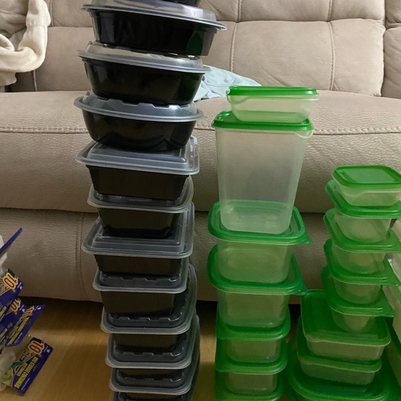 ⭐️Tupperware!⭐️ - Picture 4 of 8